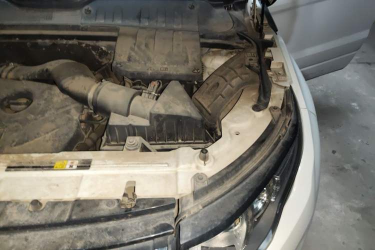 Used Land Rover Range Evoque 2014 2.0T 5-Door Ignite Edition Engine Bay Left