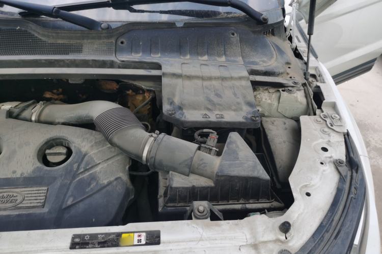 Used Land Rover Range Evoque 2014 2.0T 5-Door Luxury Edition Engine Bay Left