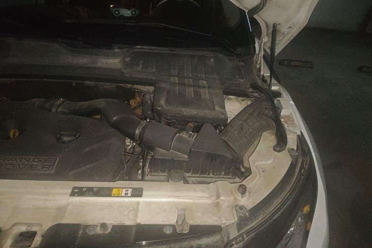 Used Land Rover Range Evoque 2014 2.0T 5-Door Ignite Edition Engine Bay Left