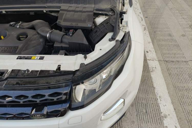 Used Land Rover Range Evoque 2014 2.0T 5-Door Ignite Edition Engine Bay Left