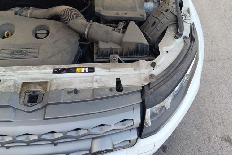 Used Land Rover Range Evoque 2014 2.0T 5-Door YAOZHEN Edition Engine Bay Left