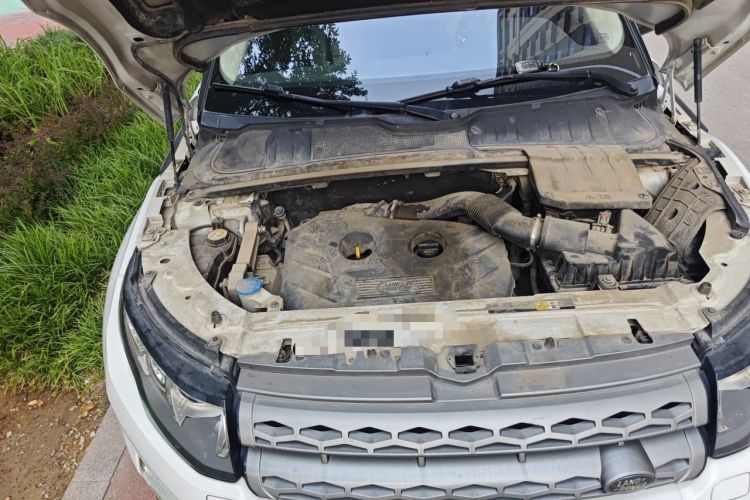 Used Land Rover Range Evoque 2014 2.0T 5-Door Luxury Edition Engine Bay Right