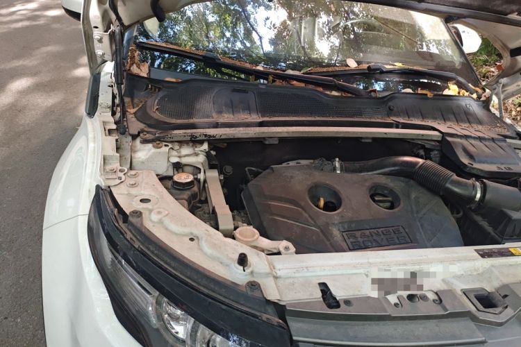 Used Land Rover Range Evoque 2014 2.0T 5-Door Luxury Edition Engine Bay Right