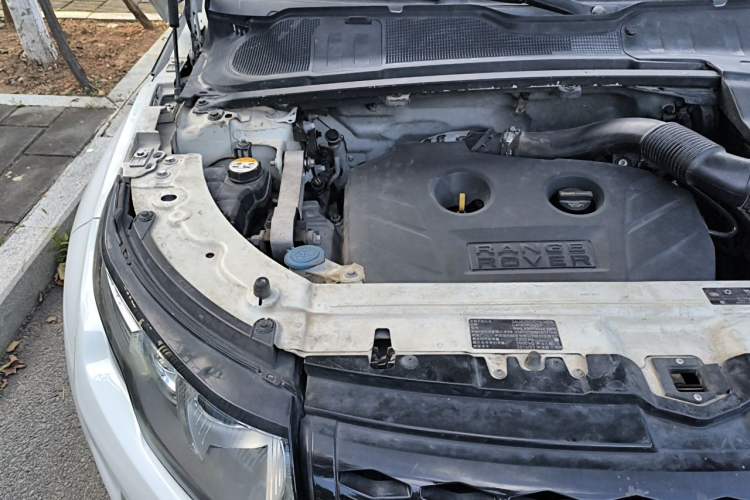 Used Land Rover Range Evoque 2014 2.0T 5-Door YAOZHEN Edition Engine Bay Right