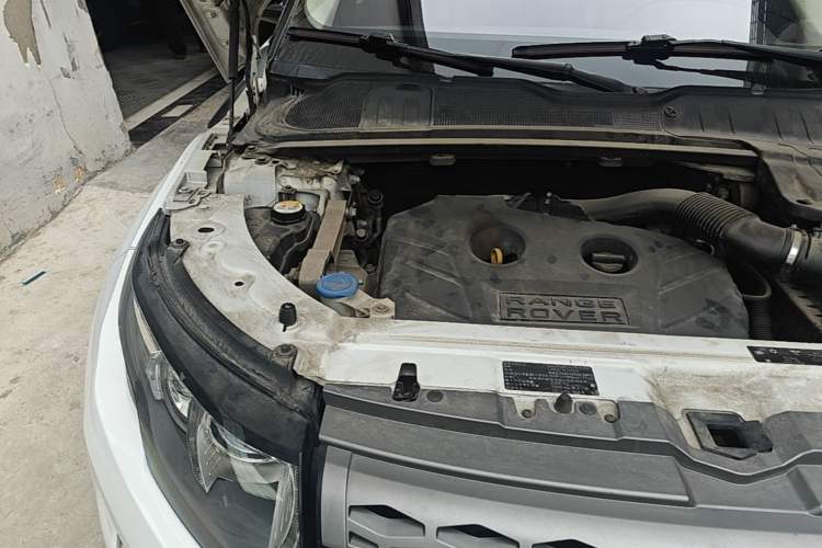 Used Land Rover Range Evoque 2014 2.0T 5-Door YAOZHEN Edition Engine Bay Right