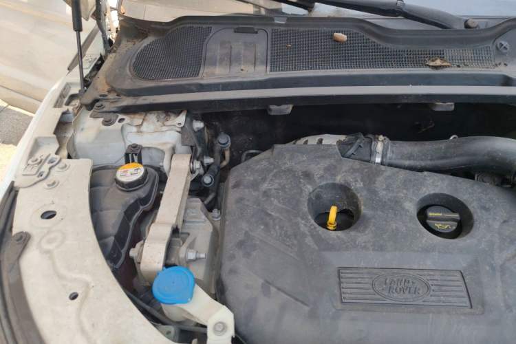 Used Land Rover Range Evoque 2014 2.0T 5-Door Ignite Edition Engine Bay Right
