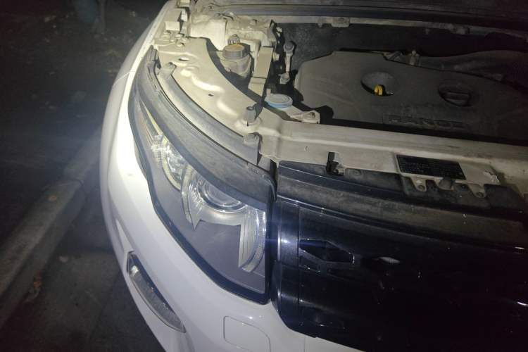 Used Land Rover Range Evoque 2014 2.0T 5-Door Ignite Edition Engine Bay Right