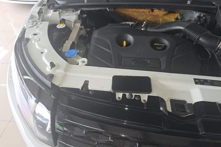 Used Land Rover Range Evoque 2014 2.0T 5-Door Ignite Edition Engine Bay Right