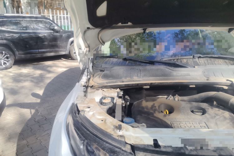 Used Land Rover Range Evoque 2014 2.0T 5-Door Christmas Limited Edition Engine Bay Right