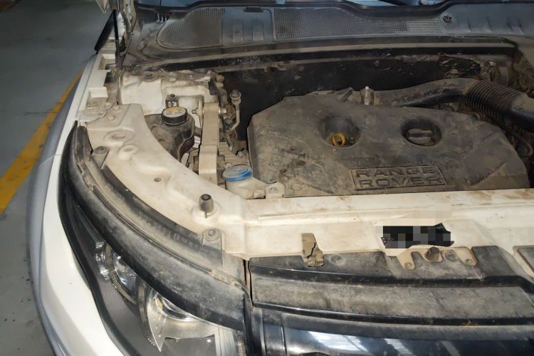 Used Land Rover Range Evoque 2014 2.0T 5-Door Ignite Edition Engine Bay Right