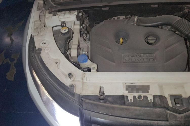 Used Land Rover Range Evoque 2014 2.0T 5-Door Ignite Edition Engine Bay Right