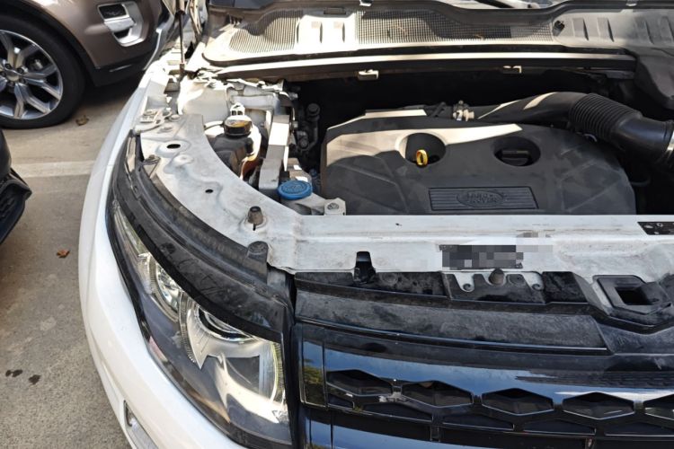 Used Land Rover Range Evoque 2014 2.0T 5-Door Ignite Edition Engine Bay Right