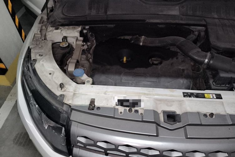 Used Land Rover Range Evoque 2014 2.0T 5-Door Luxury Edition Engine Bay Right
