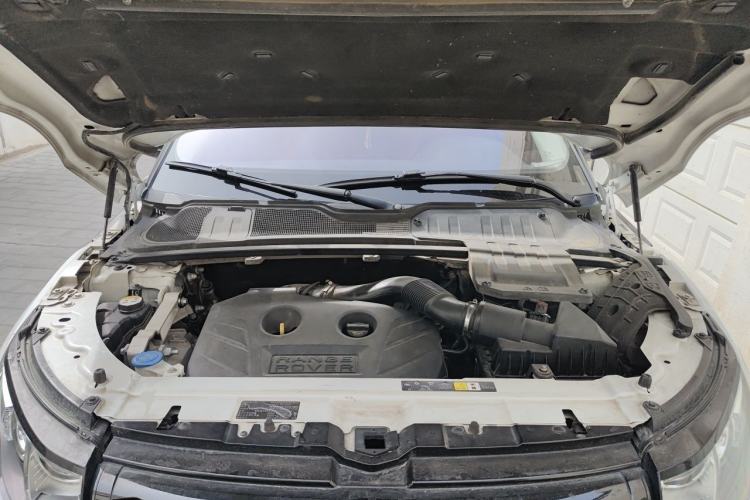 Used Land Rover Range Evoque 2014 2.0T 5-Door Luxury Edition Engine Bay