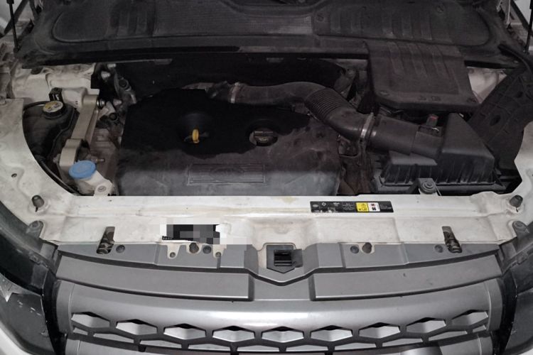 Used Land Rover Range Evoque 2014 2.0T 5-Door Luxury Edition Engine Bay