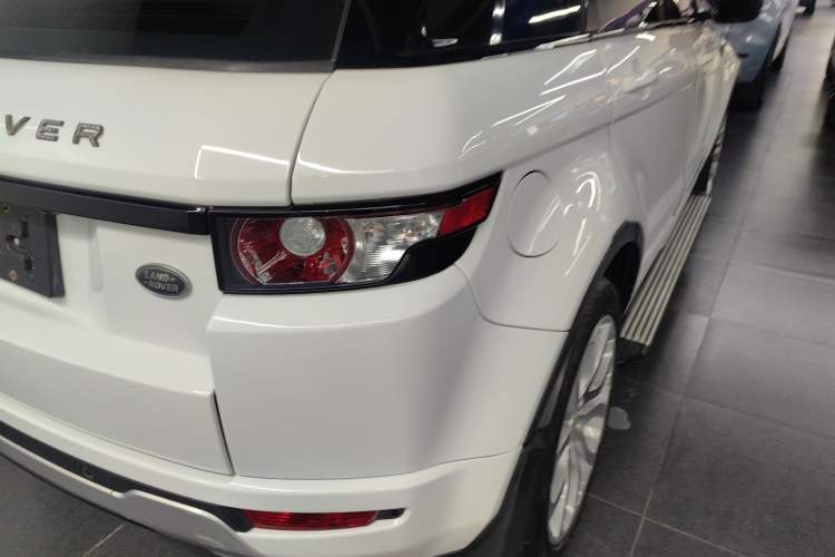 Used Land Rover Range Evoque 2014 2.0T 5-Door Ignite Edition Exterior 2