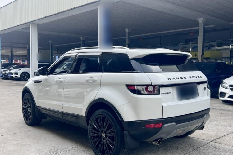 Used Land Rover Range Evoque 2014 2.0T 5-Door Luxury Edition Exterior 4