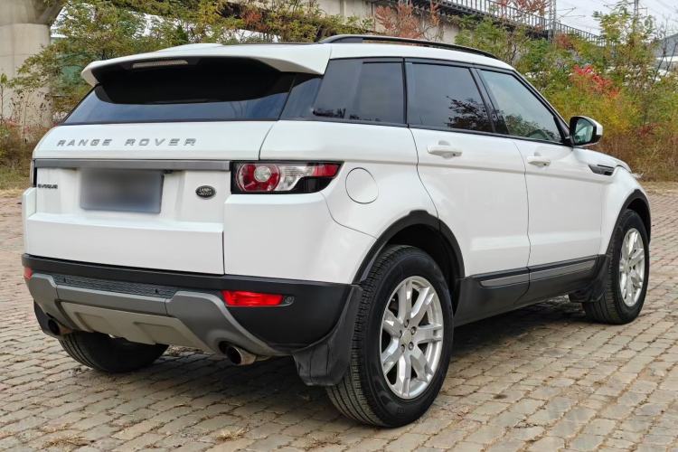 Used Land Rover Range Evoque 2014 2.0T 5-Door Luxury Edition Exterior 4