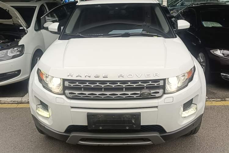 Used Land Rover Range Evoque 2014 2.0T 5-Door Luxury Edition Front