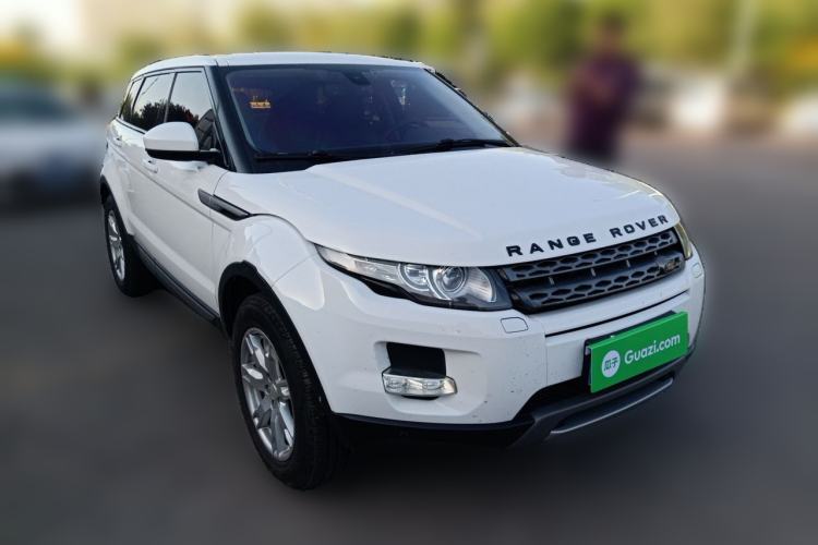 Used Land Rover Range Evoque 2014 2.0T 5-Door Luxury Edition Front Right 45 Deg
