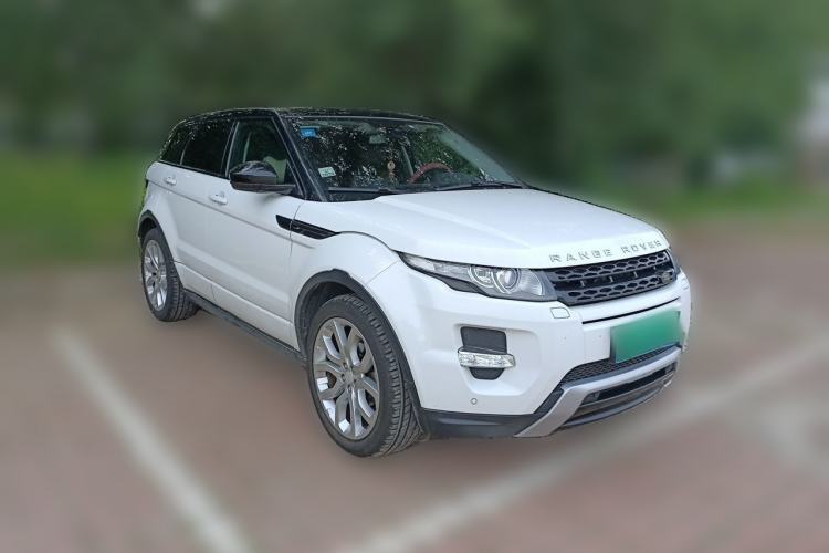 Used Land Rover Range Evoque 2014 2.0T 5-Door Ignite Edition Front Right 45 Deg