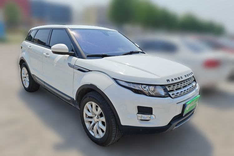 Used Land Rover Range Evoque 2014 2.0T 5-Door Luxury Edition Front Right 45 Deg
