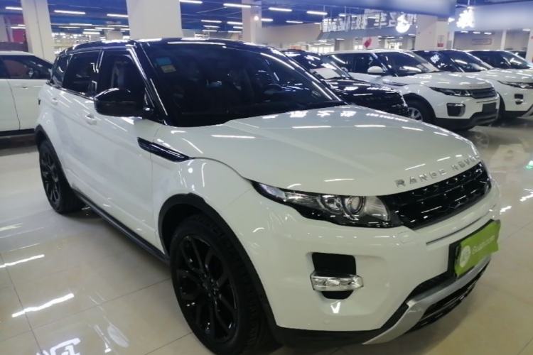 Used Land Rover Range Evoque 2014 2.0T 5-Door Ignite Edition Front Right 45 Deg