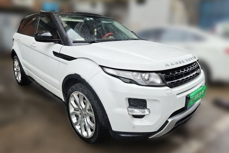 Used Land Rover Range Evoque 2014 2.0T 5-Door Ignite Edition Front Right 45 Deg