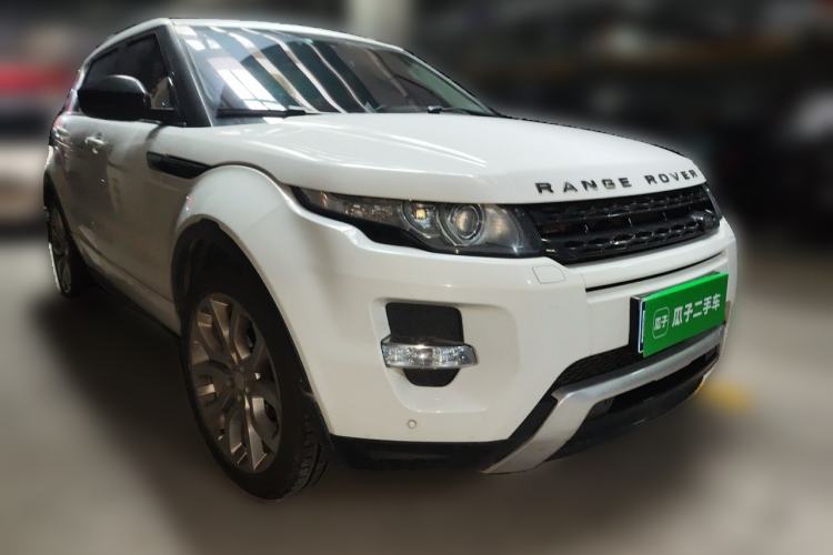 Used Land Rover Range Evoque 2014 2.0T 5-Door Ignite Edition Front Right 45 Deg