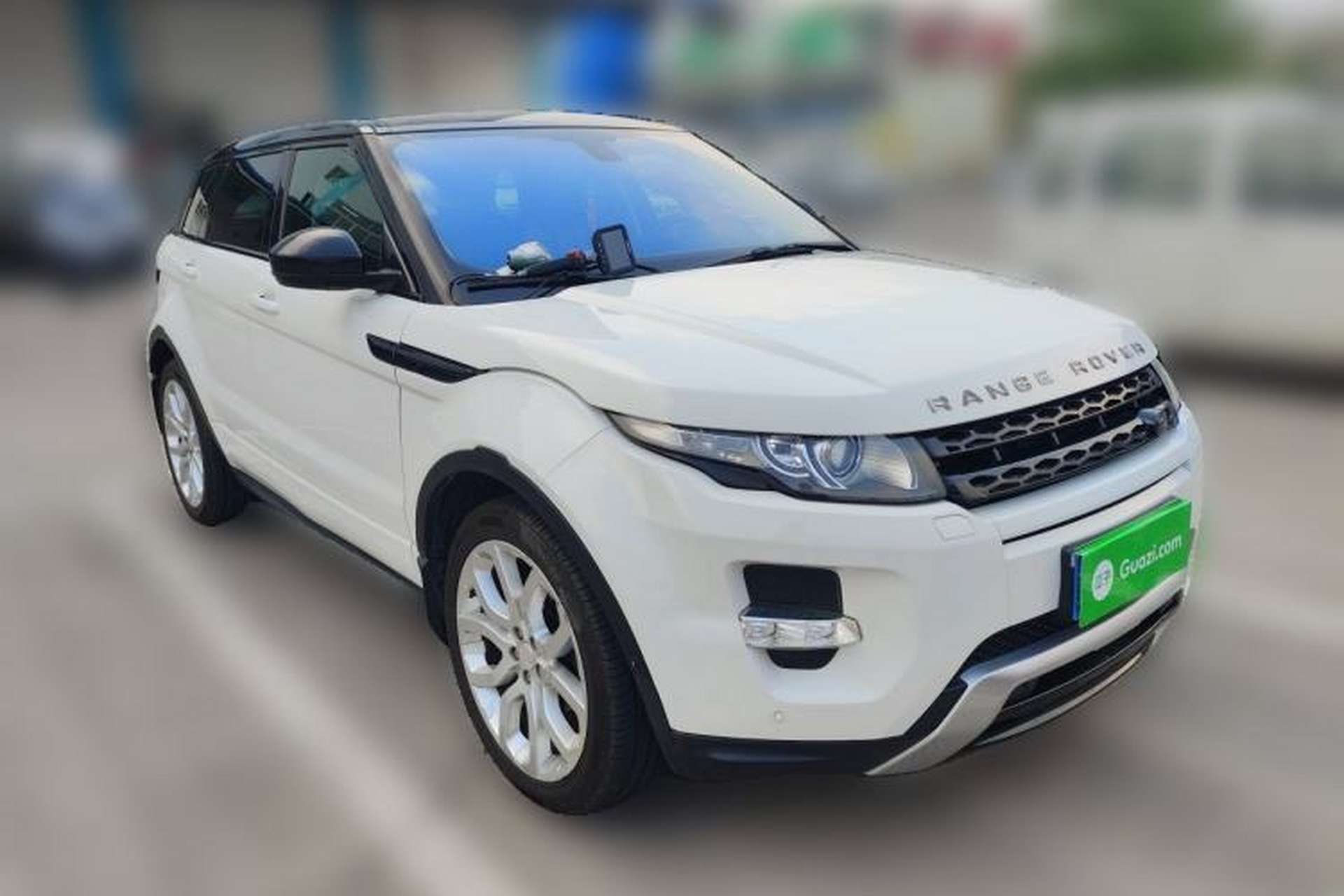 Used Land Rover Range Evoque 2014 2.0T 5-Door Ignite Edition Front Right 45 Deg