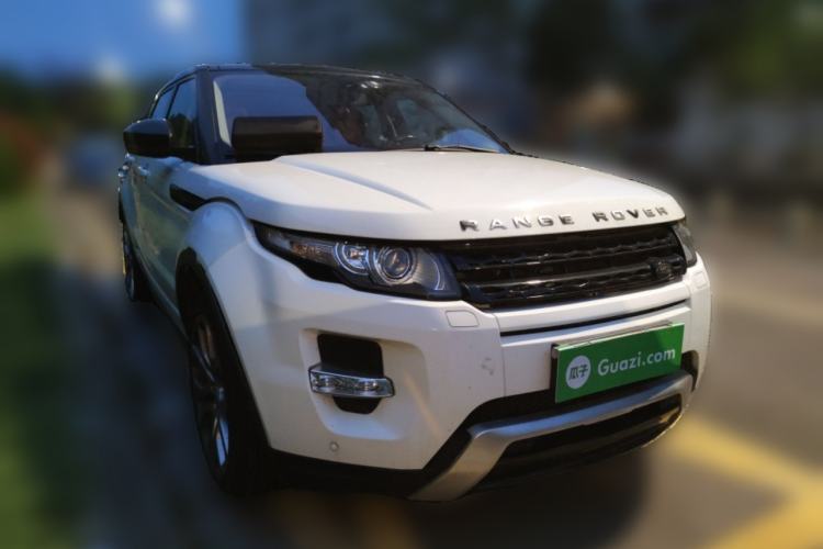 Used Land Rover Range Evoque 2014 2.0T 5-Door Ignite Edition Front Right 45 Deg