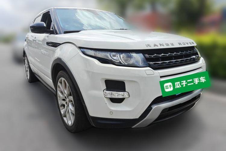 Used Land Rover Range Evoque 2014 2.0T 5-Door Luxury Edition Front Right 45 Deg