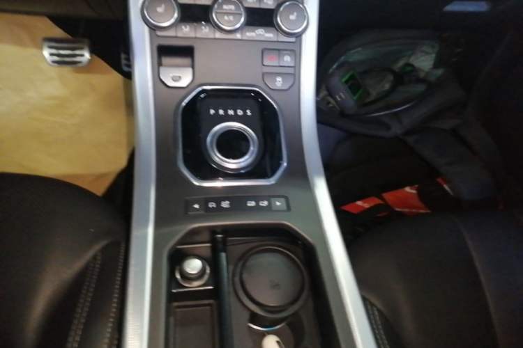 Used Land Rover Range Evoque 2014 2.0T 5-Door Ignite Edition Gear Lever