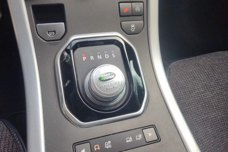 Used Land Rover Range Evoque 2014 2.0T 5-Door Ignite Edition Gear Lever