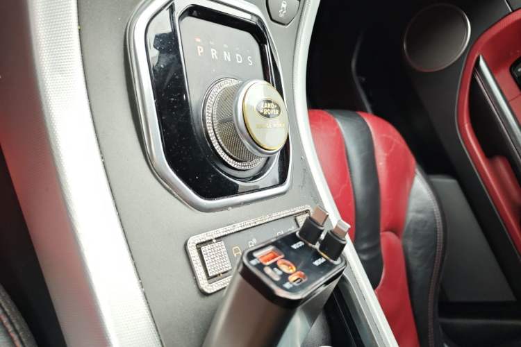 Used Land Rover Range Evoque 2014 2.0T 5-Door Ignite Edition Gear Lever