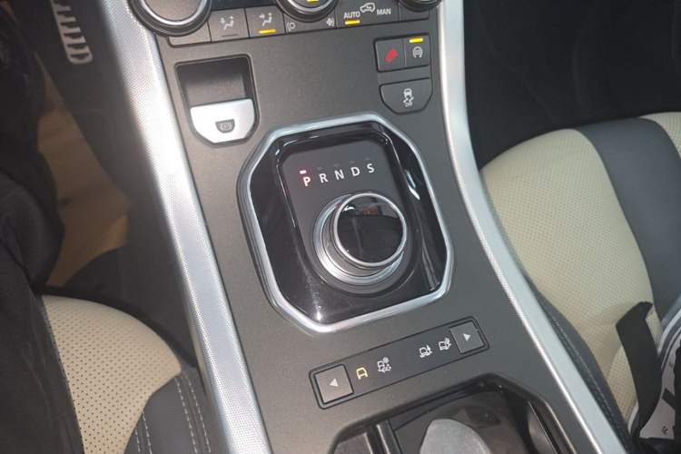 Used Land Rover Range Evoque 2014 2.0T 5-Door Ignite Edition Gear Lever