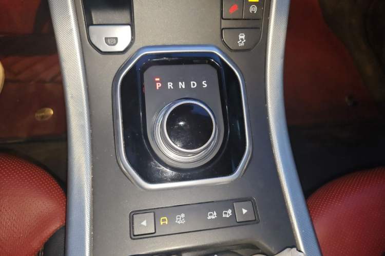 Used Land Rover Range Evoque 2014 2.0T 5-Door Ignite Edition Gear Lever