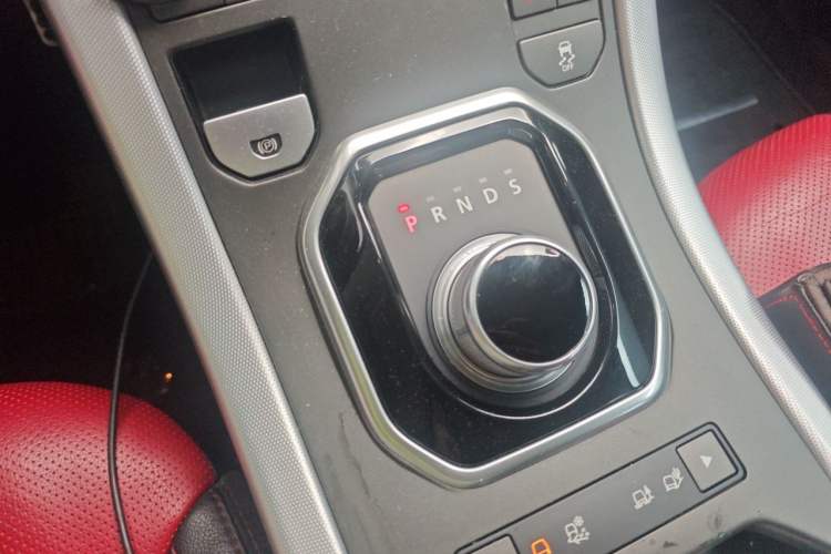 Used Land Rover Range Evoque 2014 2.0T 5-Door Ignite Edition Gear Lever