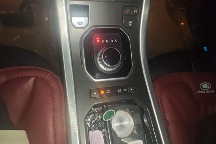 Used Land Rover Range Evoque 2014 2.0T 5-Door Ignite Edition Gear Lever