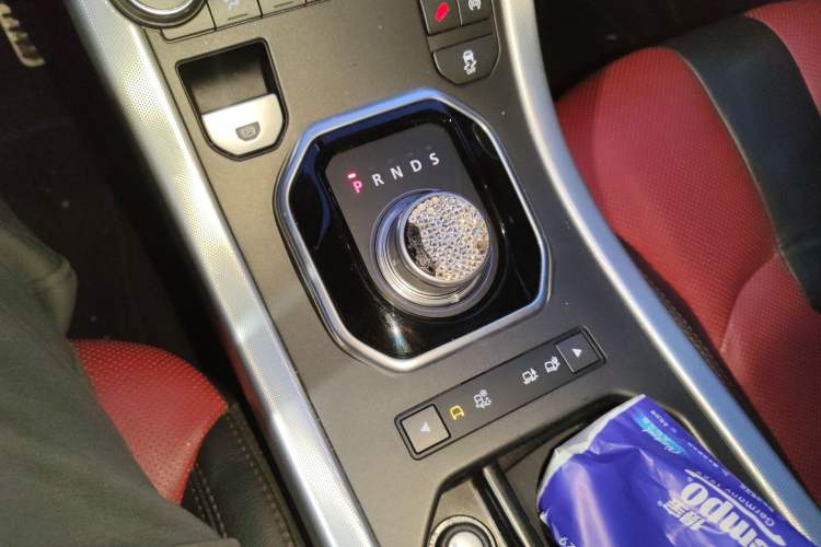 Used Land Rover Range Evoque 2014 2.0T 5-Door Ignite Edition Gear Lever