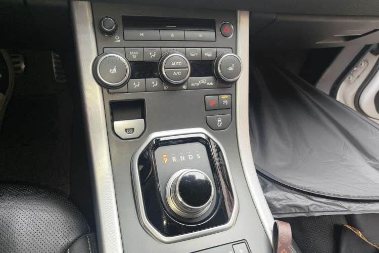 Used Land Rover Range Evoque 2014 2.0T 5-Door Ignite Edition Gear Lever