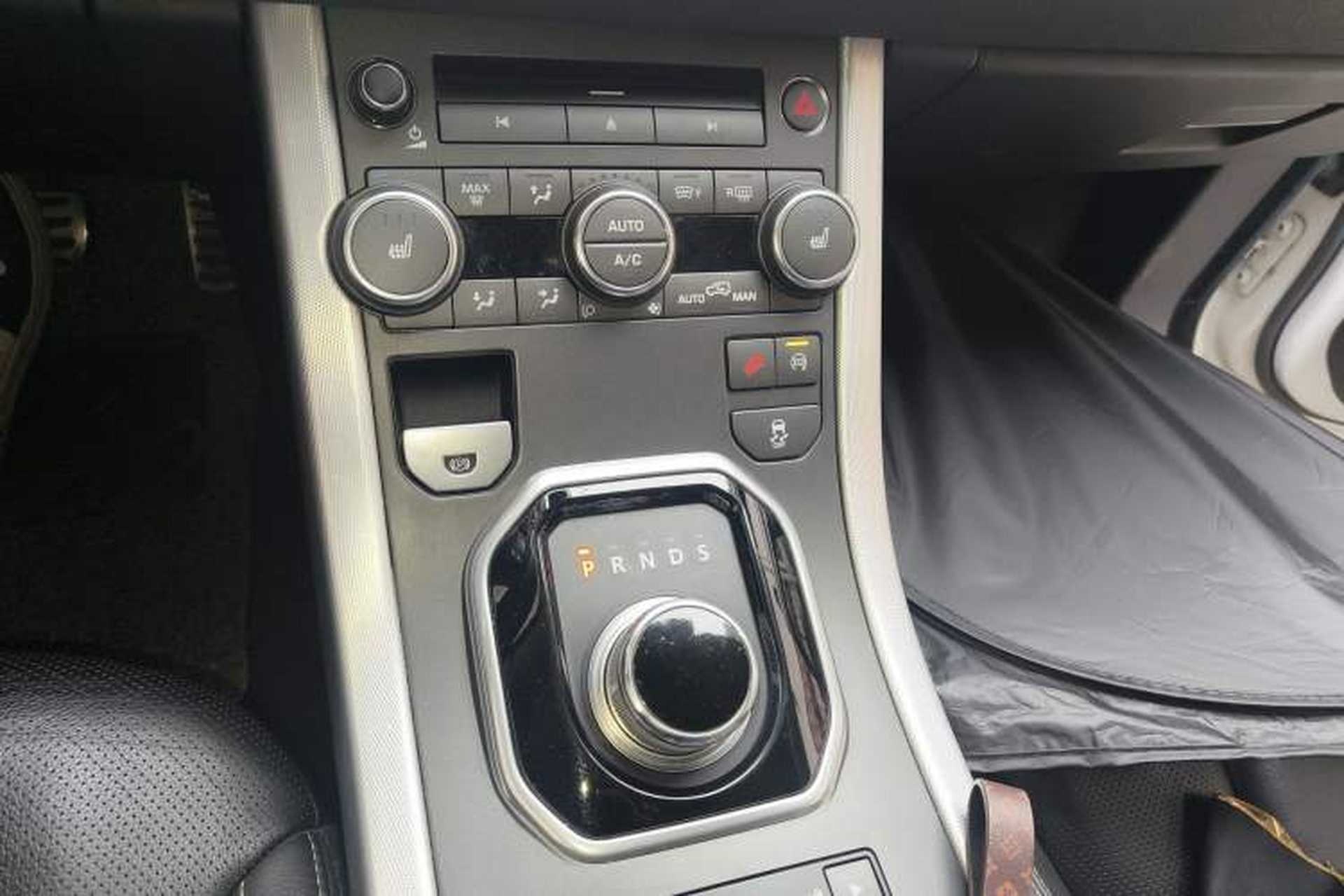 Used Land Rover Range Evoque 2014 2.0T 5-Door Ignite Edition Gear Lever