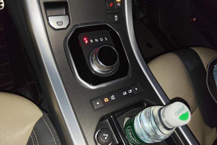 Used Land Rover Range Evoque 2014 2.0T 5-Door Ignite Edition Gear Lever