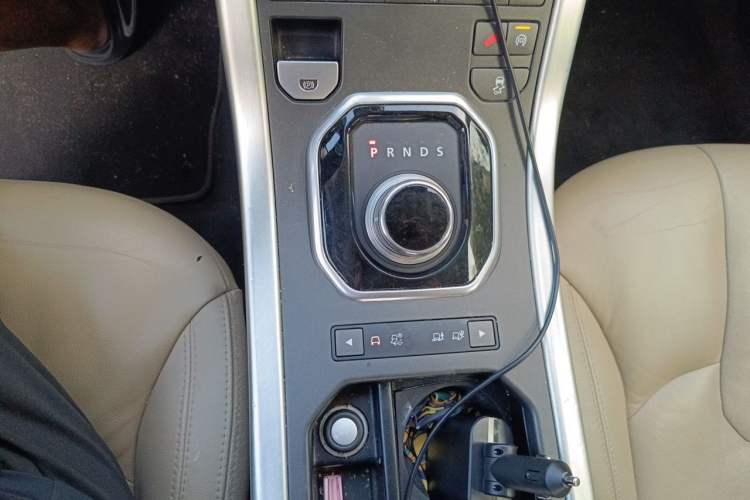 Used Land Rover Range Evoque 2014 2.0T 5-Door YAOZHEN Edition Gear Lever