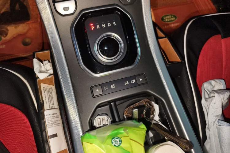 Used Land Rover Range Evoque 2014 2.0T 5-Door Ignite Edition Gear Lever