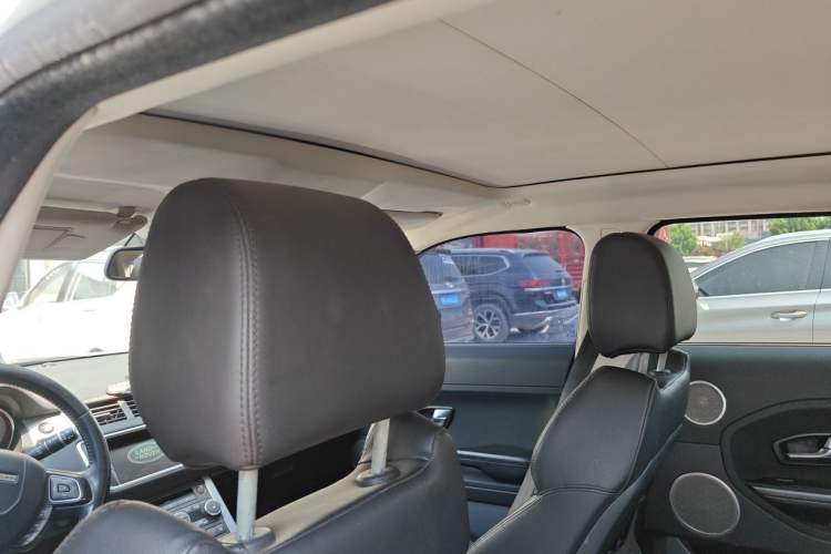 Used Land Rover Range Evoque 2014 2.0T 5-Door Luxury Edition Headliner