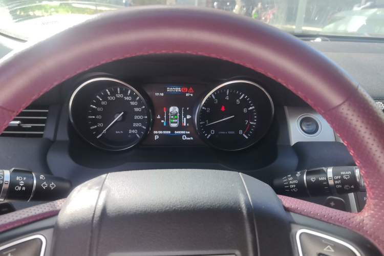 Used Land Rover Range Evoque 2014 2.0T 5-Door Christmas Limited Edition Instrument Cluster