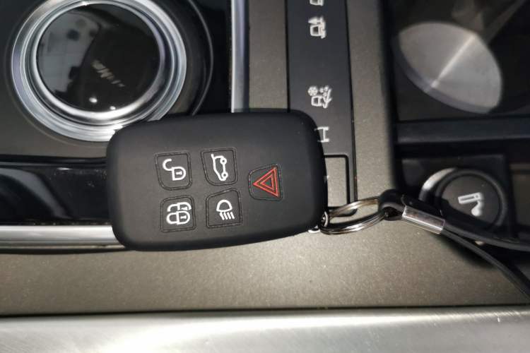 Used Land Rover Range Evoque 2014 2.0T 5-Door YAOZHEN Edition Interior 1