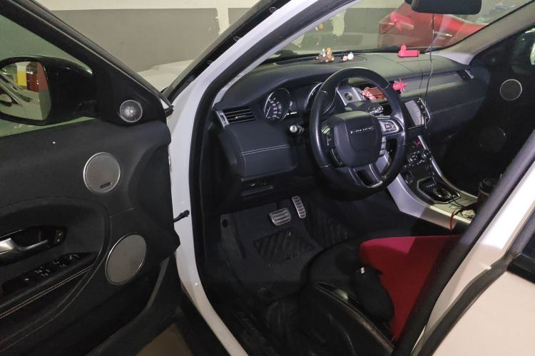 Used Land Rover Range Evoque 2014 2.0T 5-Door Ignite Edition Interior 3