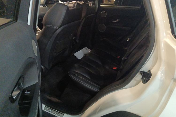 Used Land Rover Range Evoque 2014 2.0T 5-Door Ignite Edition Interior 4